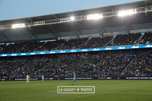 060219_LAGalaxyvsRevolution_GA_4547