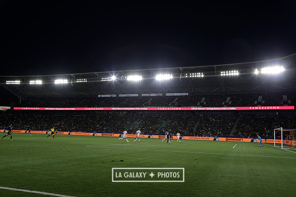 060219_LAGalaxyvsRevolution_GA_4472