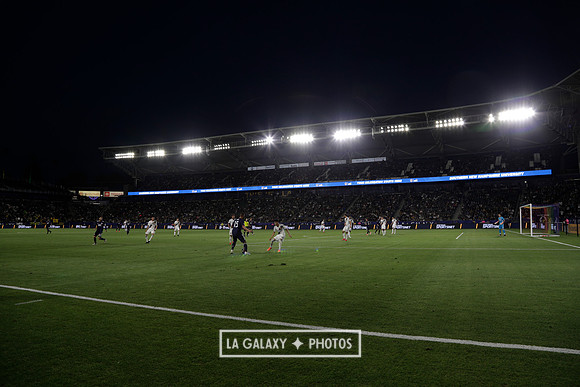 060219_LAGalaxyvsRevolution_GA_4408