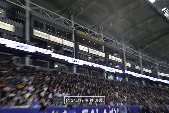 060219_LAGalaxyvsRevolution_GA_4246
