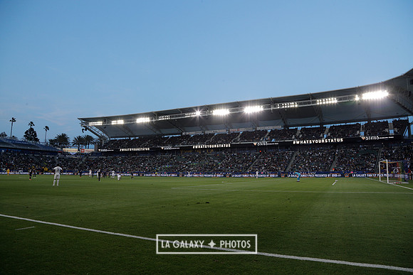 060219_LAGalaxyvsRevolution_GA_4530