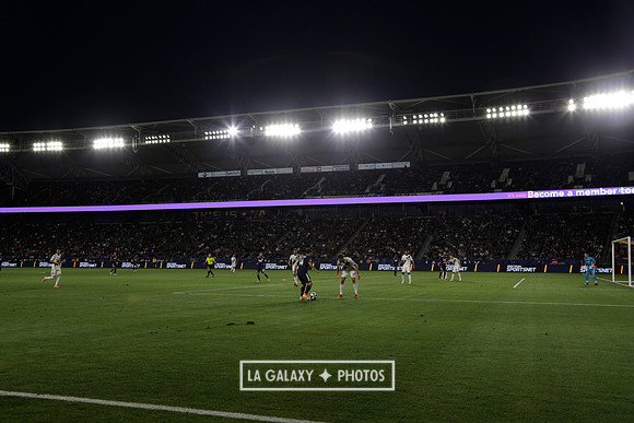 060219_LAGalaxyvsRevolution_GA_4392