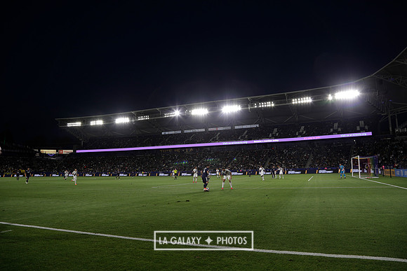 060219_LAGalaxyvsRevolution_GA_4388