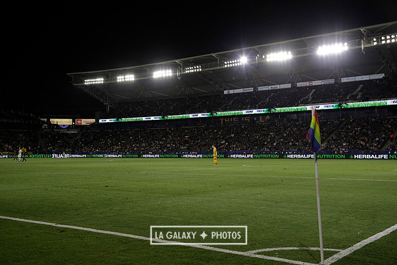 060219_LAGalaxyvsRevolution_GA_4484