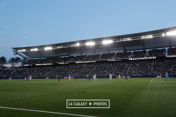 060219_LAGalaxyvsRevolution_GA_4524