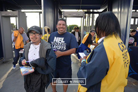060219_LAGalaxy_vs_NERevolution_SC0127