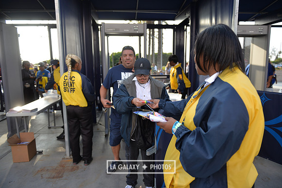 060219_LAGalaxy_vs_NERevolution_SC0124