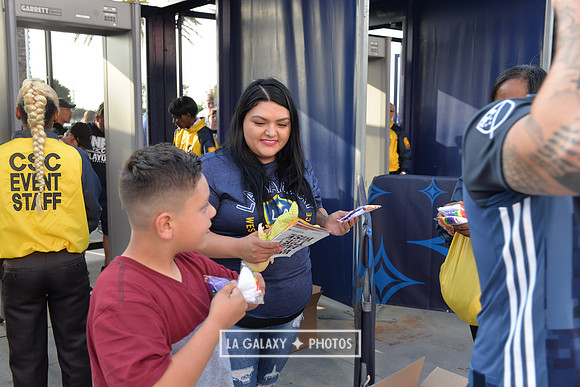 060219_LAGalaxy_vs_NERevolution_SC0114