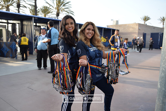 060219_LAGalaxy_vs_NERevolution_SC0150