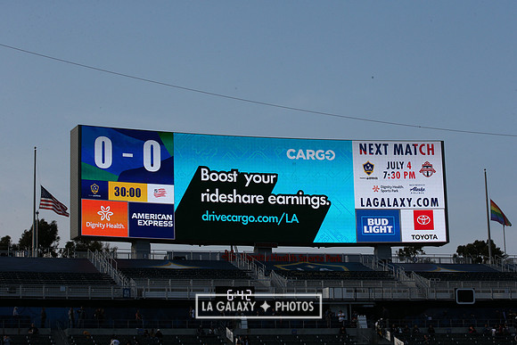 060219_LAGalaxyvsRevolution_GA_1946
