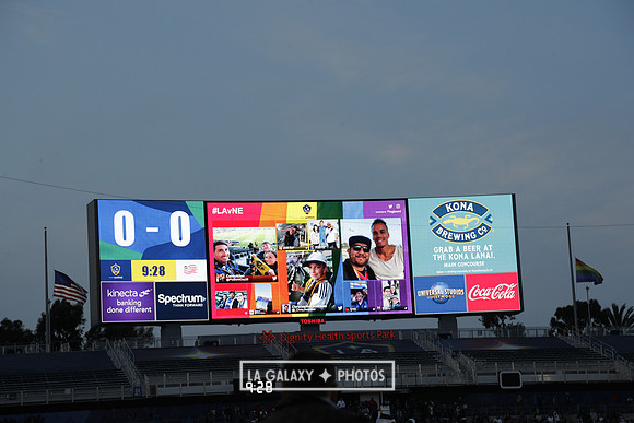 060219_LAGalaxyvsRevolution_GA_1755