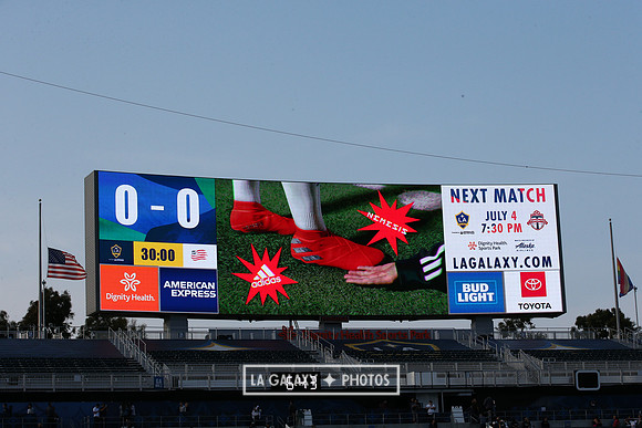 060219_LAGalaxyvsRevolution_GA_1957