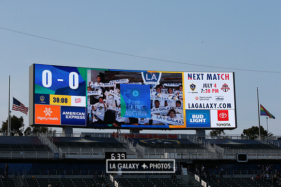 060219_LAGalaxyvsRevolution_GA_1797