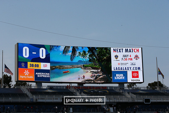 060219_LAGalaxyvsRevolution_GA_1822