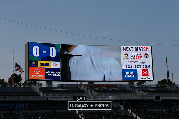 060219_LAGalaxyvsRevolution_GA_1883