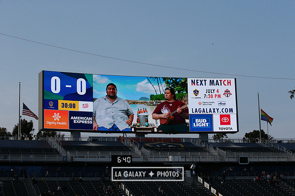 060219_LAGalaxyvsRevolution_GA_1806