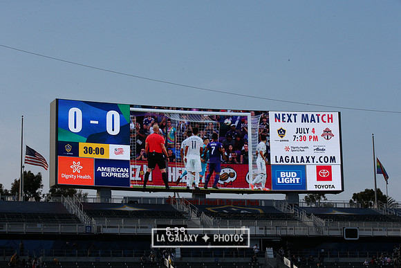 060219_LAGalaxyvsRevolution_GA_1776