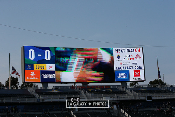 060219_LAGalaxyvsRevolution_GA_1846