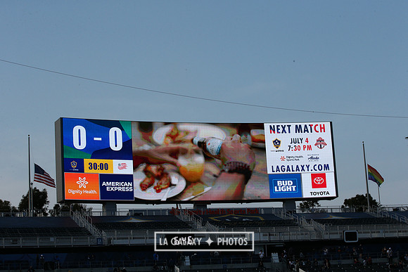 060219_LAGalaxyvsRevolution_GA_2031