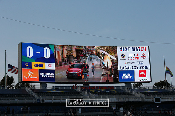 060219_LAGalaxyvsRevolution_GA_1992