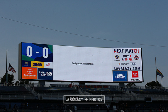060219_LAGalaxyvsRevolution_GA_1967