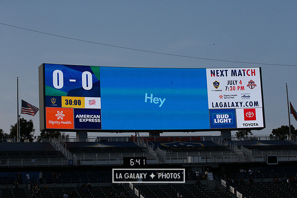 060219_LAGalaxyvsRevolution_GA_1918