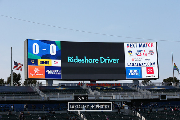060219_LAGalaxyvsRevolution_GA_1926