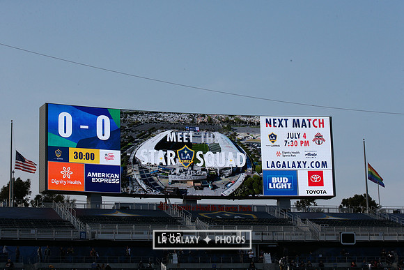 060219_LAGalaxyvsRevolution_GA_1951