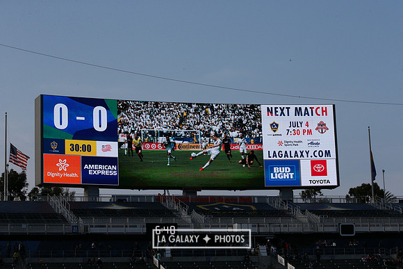 060219_LAGalaxyvsRevolution_GA_1849