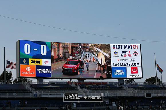 060219_LAGalaxyvsRevolution_GA_1996