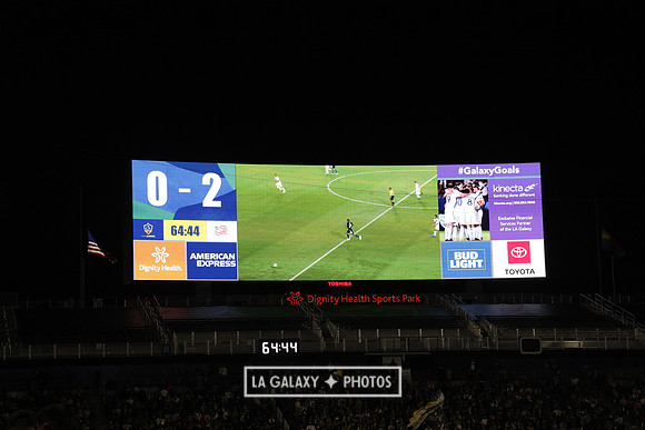 060219_LAGalaxyvsRevolution_GA_1748