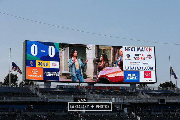 060219_LAGalaxyvsRevolution_GA_1984