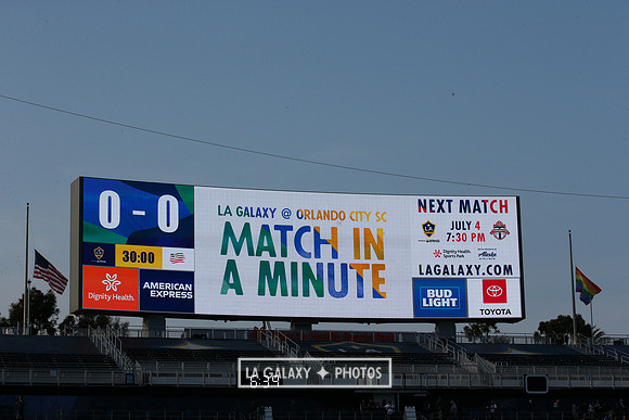 060219_LAGalaxyvsRevolution_GA_1794