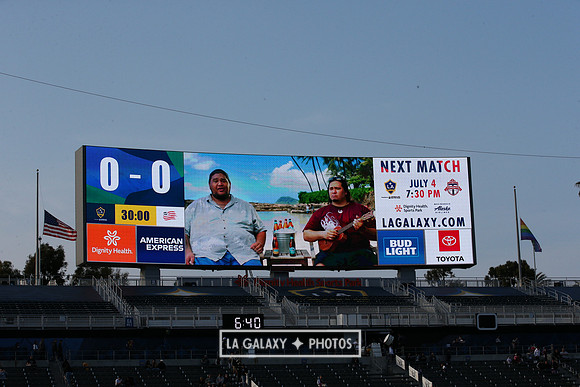 060219_LAGalaxyvsRevolution_GA_1811