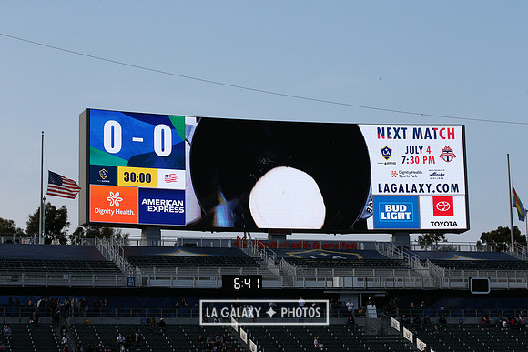 060219_LAGalaxyvsRevolution_GA_1903