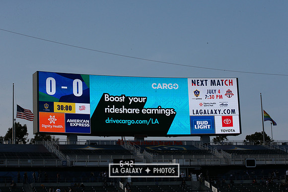 060219_LAGalaxyvsRevolution_GA_1941
