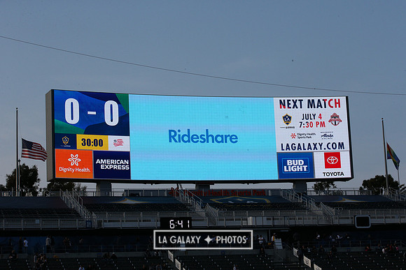 060219_LAGalaxyvsRevolution_GA_1922