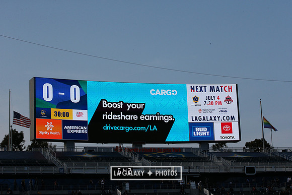 060219_LAGalaxyvsRevolution_GA_1942