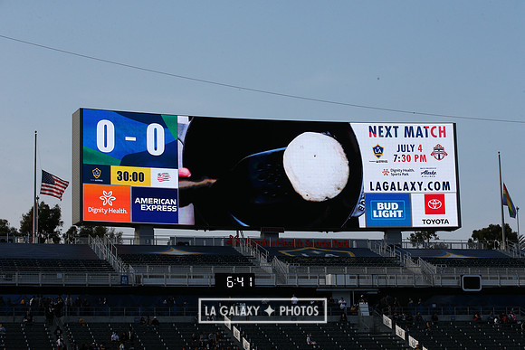 060219_LAGalaxyvsRevolution_GA_1900