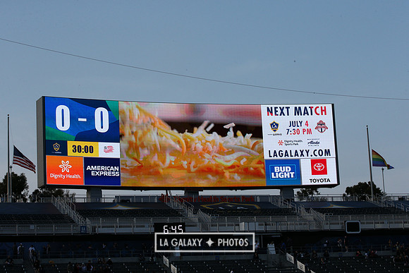 060219_LAGalaxyvsRevolution_GA_2015