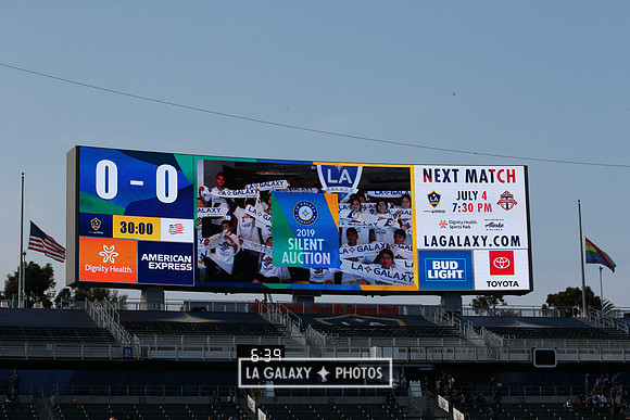 060219_LAGalaxyvsRevolution_GA_1799