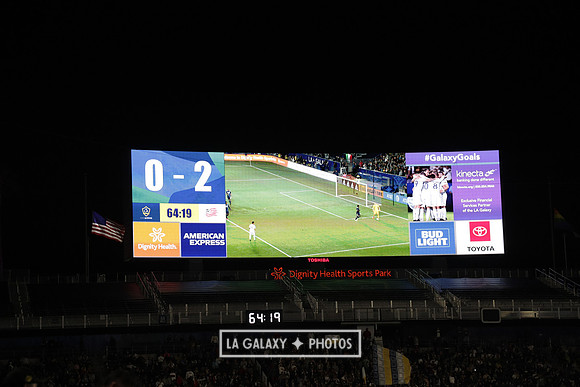 060219_LAGalaxyvsRevolution_GA_1740