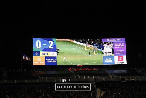 060219_LAGalaxyvsRevolution_GA_1739