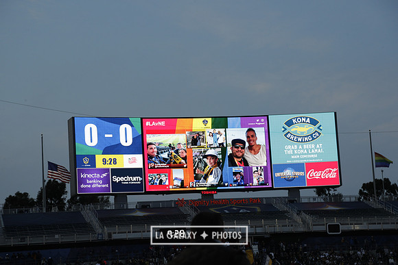 060219_LAGalaxyvsRevolution_GA_1756