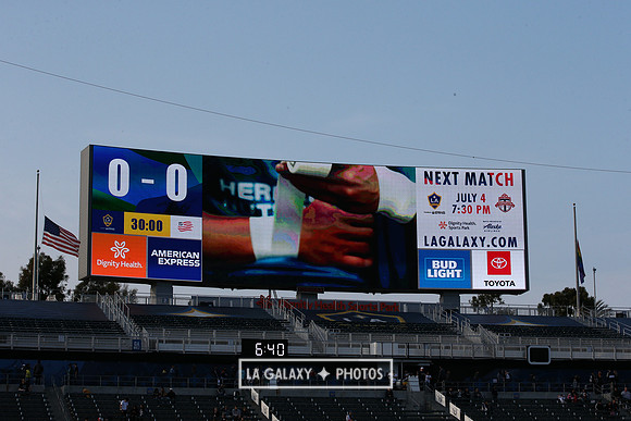 060219_LAGalaxyvsRevolution_GA_1838