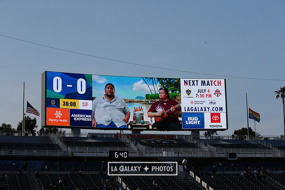060219_LAGalaxyvsRevolution_GA_1804
