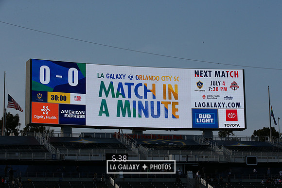 060219_LAGalaxyvsRevolution_GA_1769