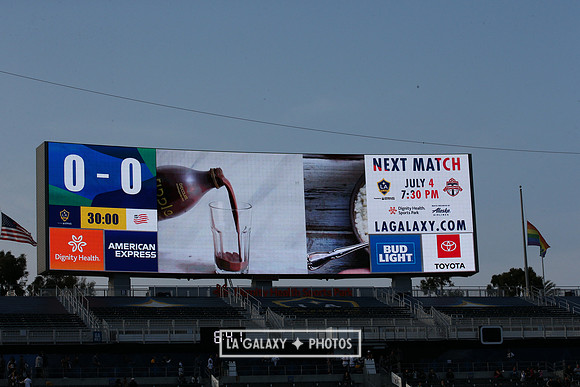 060219_LAGalaxyvsRevolution_GA_1908