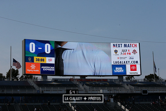 060219_LAGalaxyvsRevolution_GA_1880