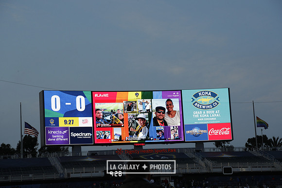 060219_LAGalaxyvsRevolution_GA_1754
